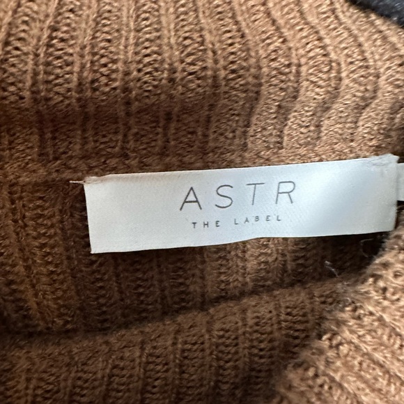 NWT ASTR SORA MOCK NECK CUTOUT TIE WAIST SWEATER - Picture 14 of 14